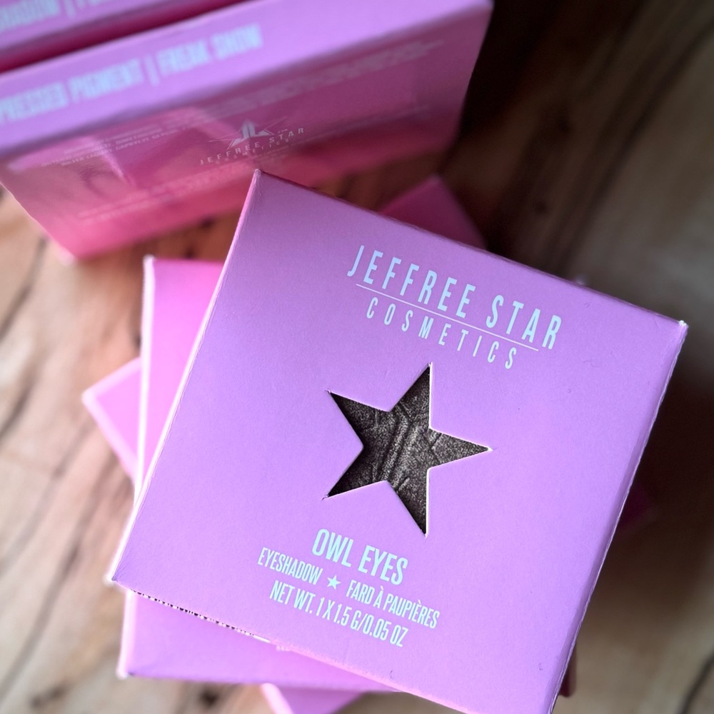 ⭐️ Owl Eyes - Jeffree Star Artistry Singles ⭐️